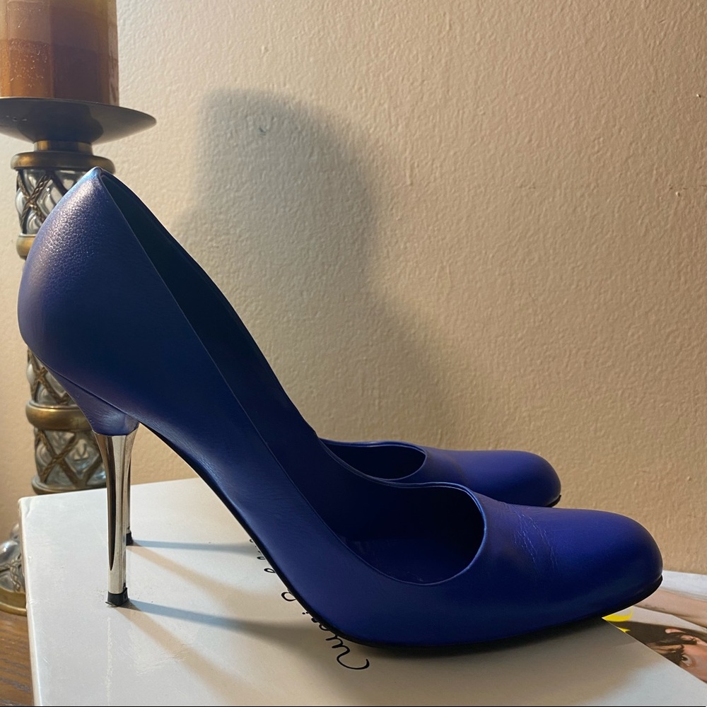 Mario Bologna pumps